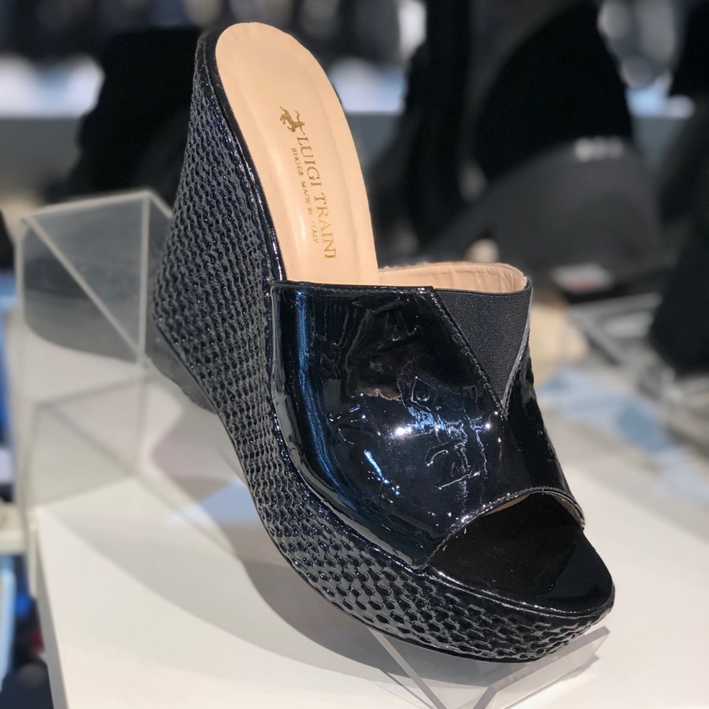 LUIGI TRAINI LEATHER MULES